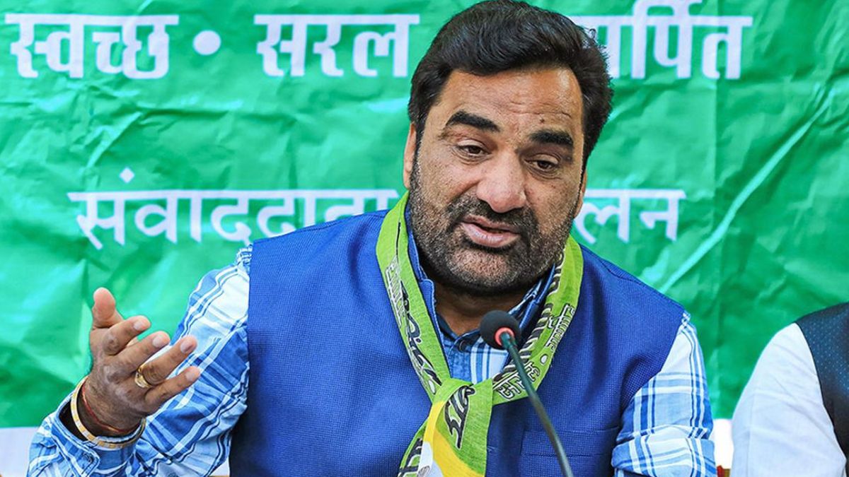 हनुमान बेनीवाल ने कांग्रेस-BJP पर लगाए मिलीभगत के आरोप, पंचायत और छात्र संघ चुनावों के मुद्दे उठाए