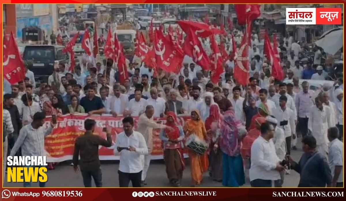सड़कों पर उतरे हजारों किसान और मजदूर, फसल बर्बादी पर मुआवजा, पीने के पानी की कमी, बेरोजगारी और कानून व्यवस्था जैसे बड़े मुद्दों पर जोरदार विरोध