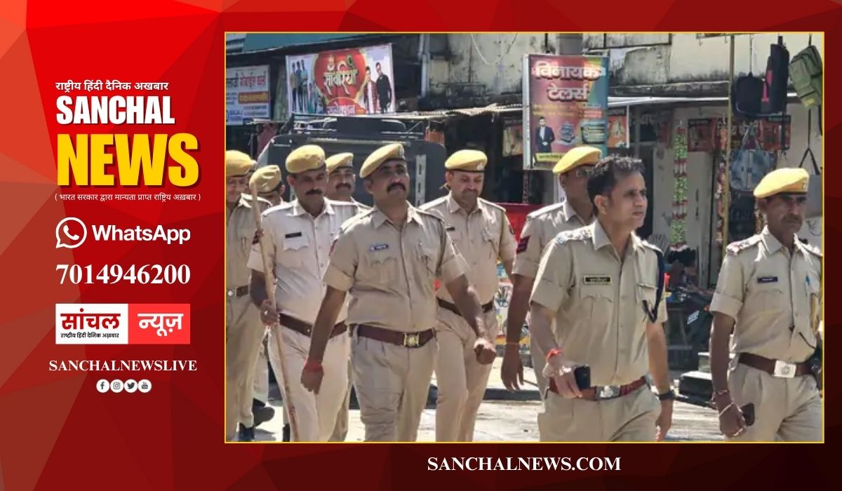 दीपावली पर्व के मद्देनजर देसूरी में पुलिस ने निकाला फ्लैग मार्च: पुलिस ने लोगों को अमन-चैन और कानून व्यवस्था बनाए रखने की अपील की