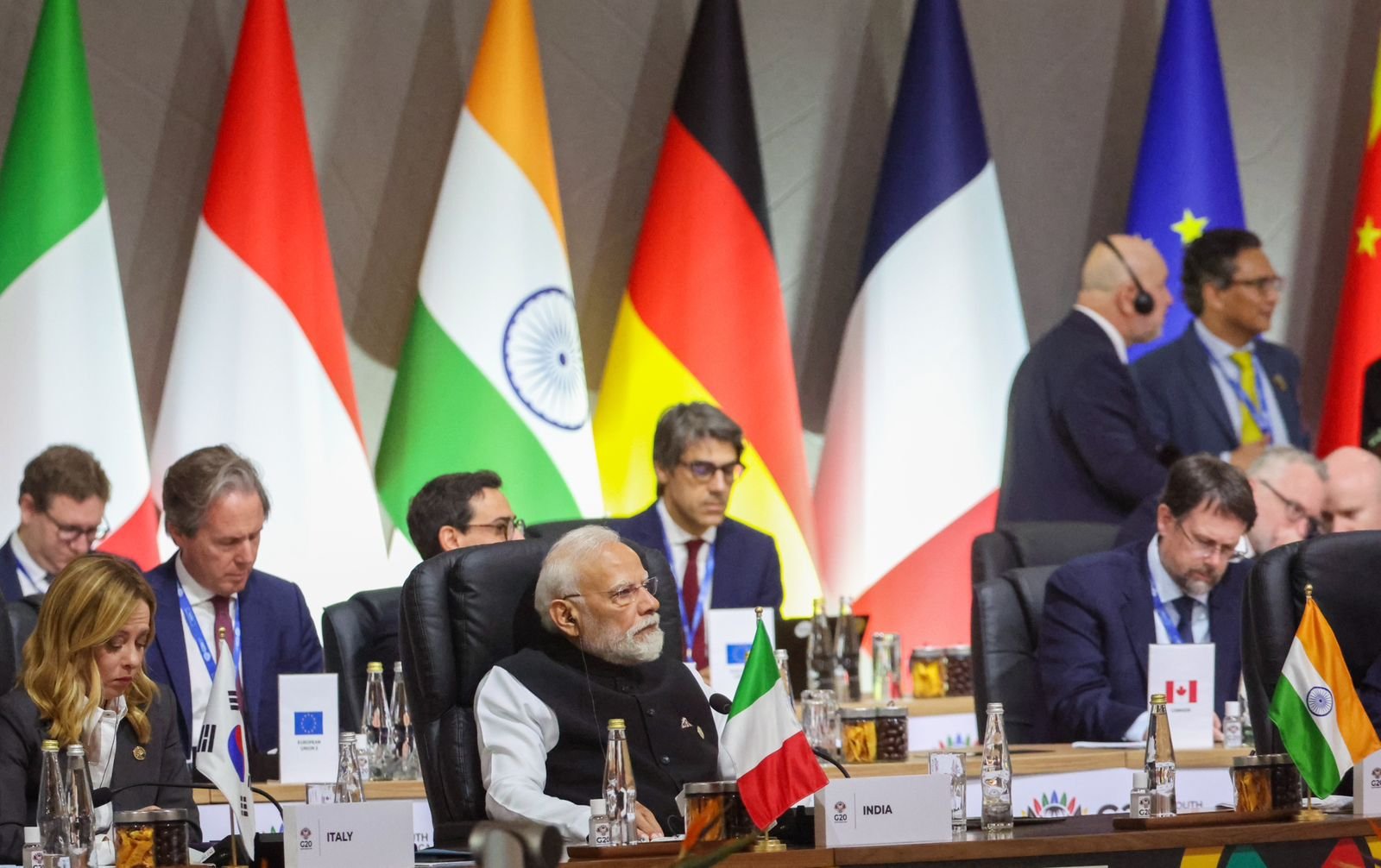 G-20 समिट में छाए PM मोदी: लूला डी सिल्वा से गले मिले, मेलोनी से हंसी मजाक…