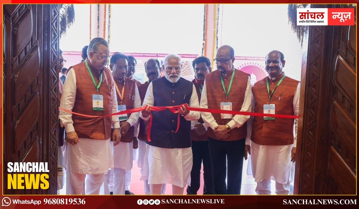 पीएम मोदी ने छत्तीसगढ़ के नए विधानसभा भवन का उद्घाटन, नए भवन में पूर्व प्रधानमंत्री अटल बिहारी वाजपेयी की प्रतिमा का अनावरण