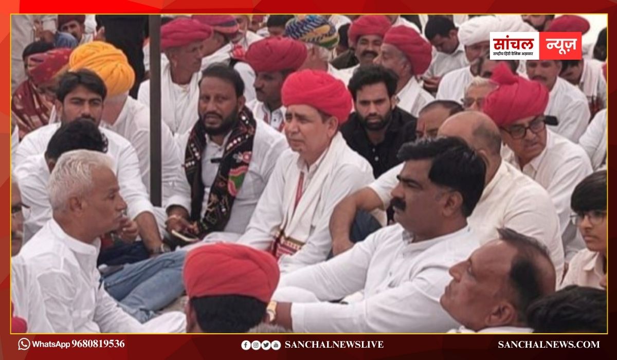 पाली – तीन घंटे की बातचीत के बाद खत्म हुआ महापड़ाव: प्रशासन के साथ चली बातचीत में समझौता, तीन मांगे सरकार ने मानी