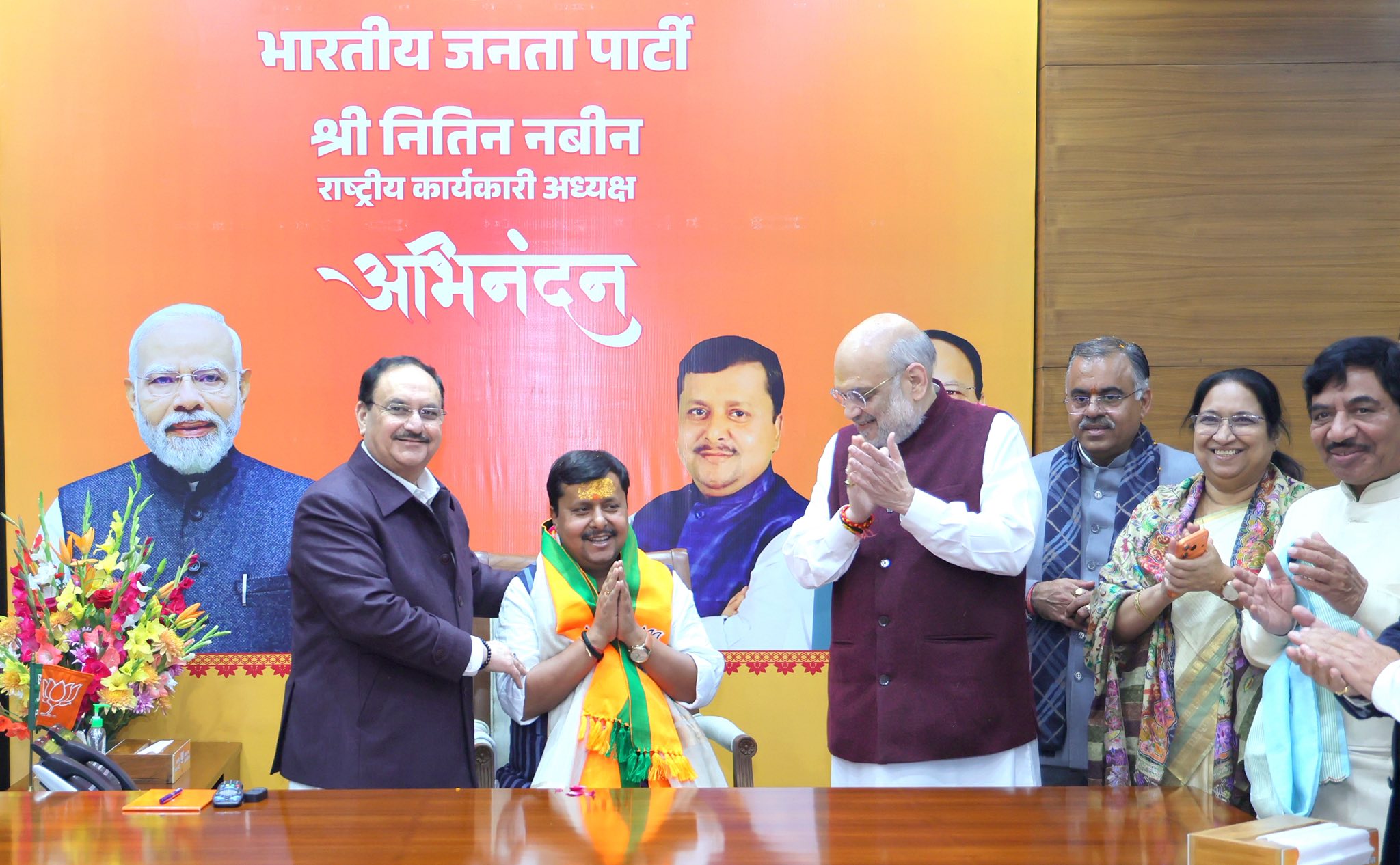भाजपा के नवनियुक्त राष्ट्रीय कार्यकारी अध्यक्ष नितिन नबीन का गर्मजोशी से स्वागत, संभाला BJP के नए कार्यकारी अध्यक्ष का कार्यभार