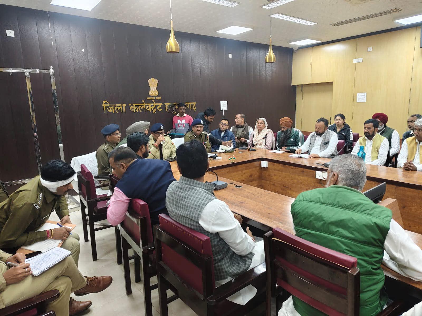 Ethanol Factory Controversy: हनुमानगढ़ में किसान महापंचायत, प्रशासन के साथ किसानों की हुई वार्ता,  20 दिन का समय