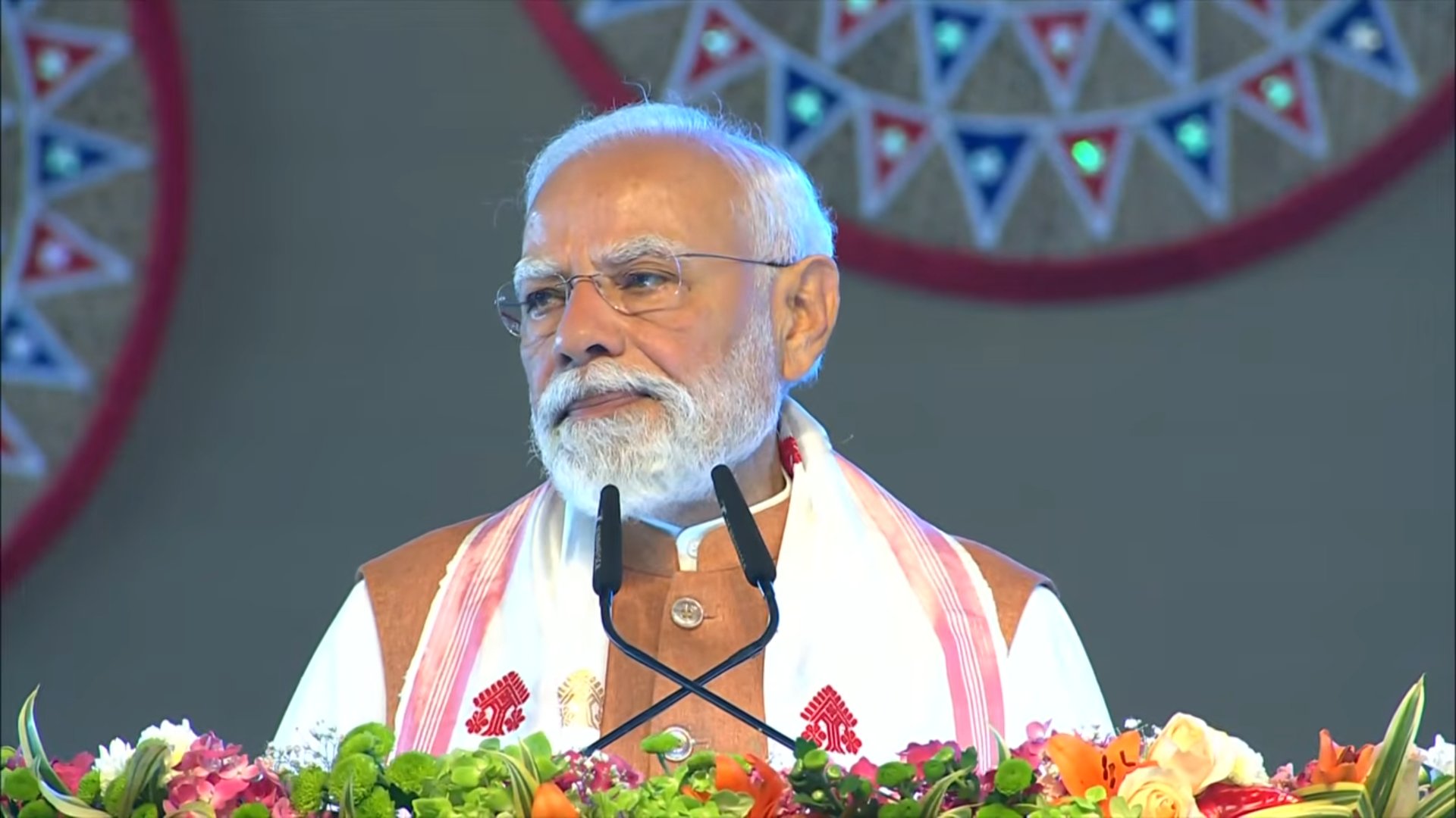 असम में विकास की धारा बिना रुके बह रही, असम की धरमी से मेरा अलग लगाव- पीएम मोदी