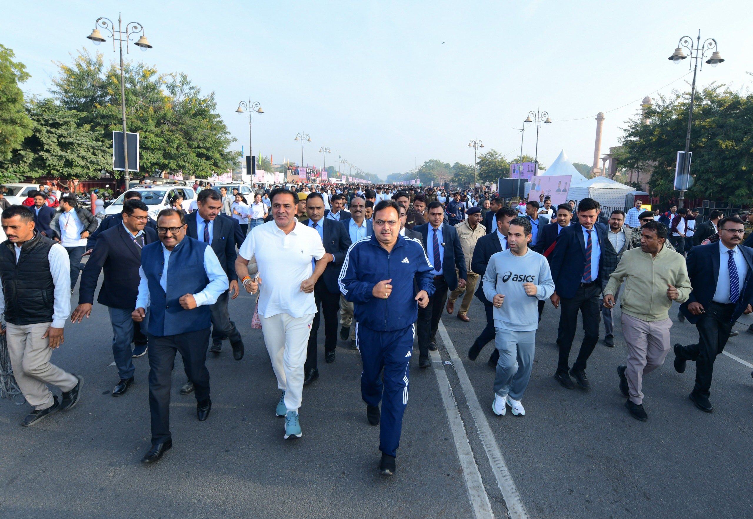 ‘रन फॉर व‍िकस‍ित राजस्‍थान’ को द‍िखाई हर‍ी झंडी; सीएम भजनलाल ने युवाओं के साथ लगाई दौड़
