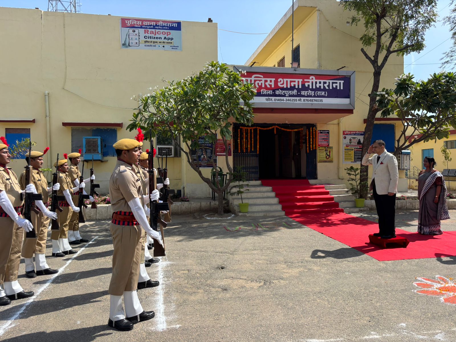 मुख्य सचिव ने नीमराना थाना का किया निरीक्षण व्यवस्थाओं की सराहना की