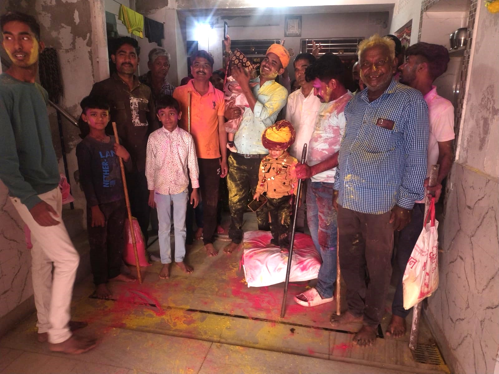 श्री सालासर रांकावत संस्था के वैष्णव समाज बंधुओ ने होली पर निकाली गैर