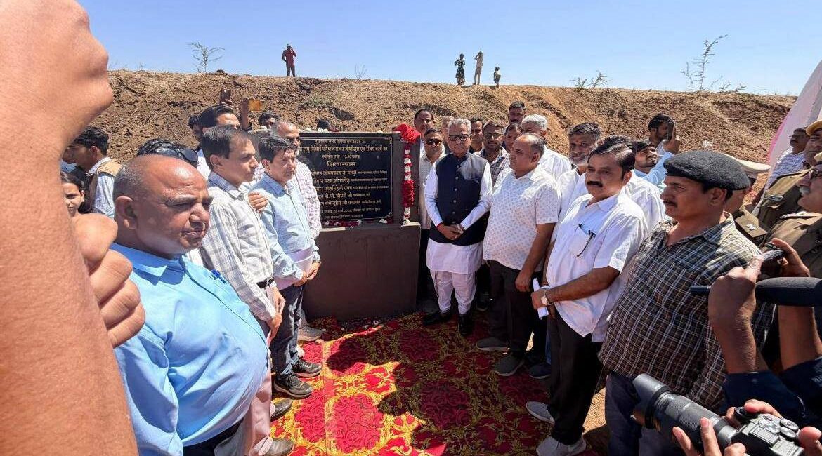 सिक्किम राज्यपाल ओमप्रकाश माथुर ने रखी फुटिया बांध रेजिंग व जिर्णोद्द्वार कार्यो की आधार शिला