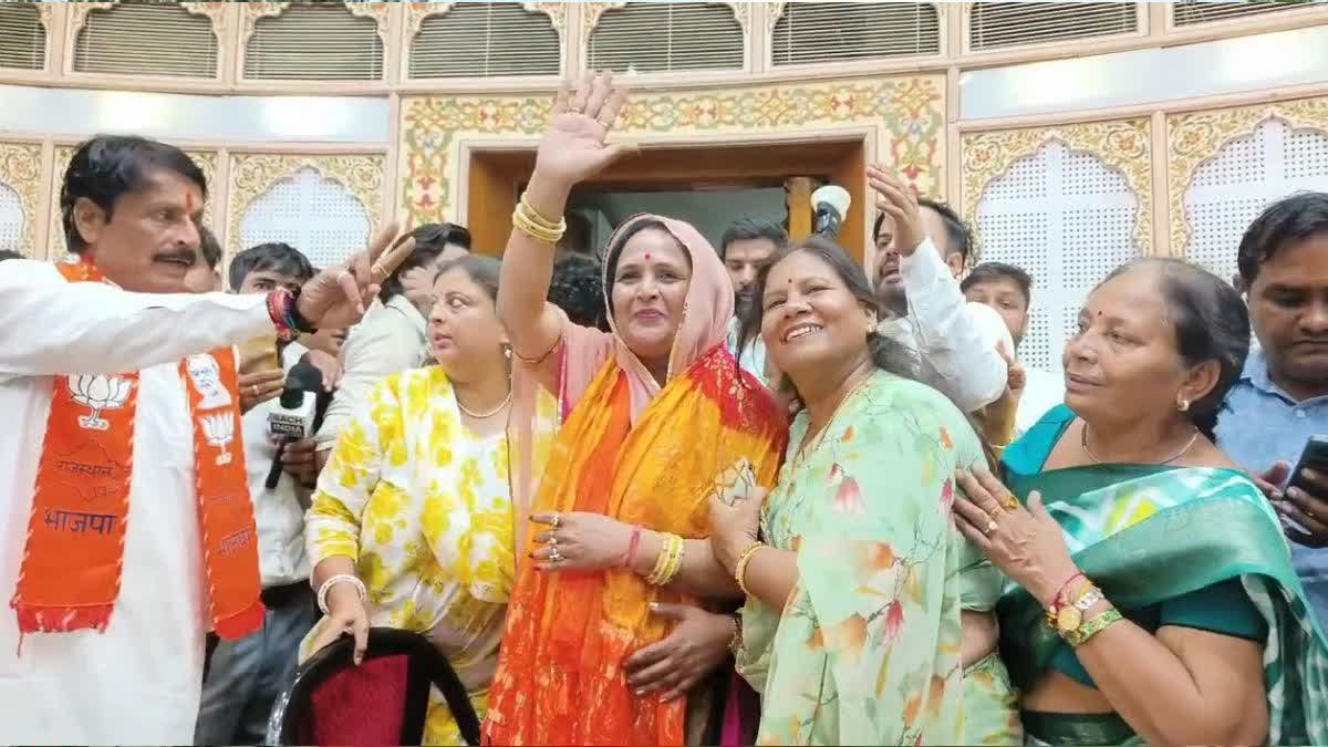जयपुर नगर निगम: भाजपा की सरोज कंवर बनीं पहली महिला डिप्टी मेयर, रावणा राजपूत समाज में भारी उत्साह