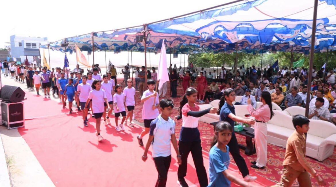 पाली में 70वीं राज्य स्तरीय लॉन टेनिस प्रतियोगिता का भव्य आगाज: कैबिनेट मंत्री जोराराम कुमावत ने दिलाई शपथ, उद्घाटन मैच में भिड़े डीडवाना और चित्तौड़गढ़