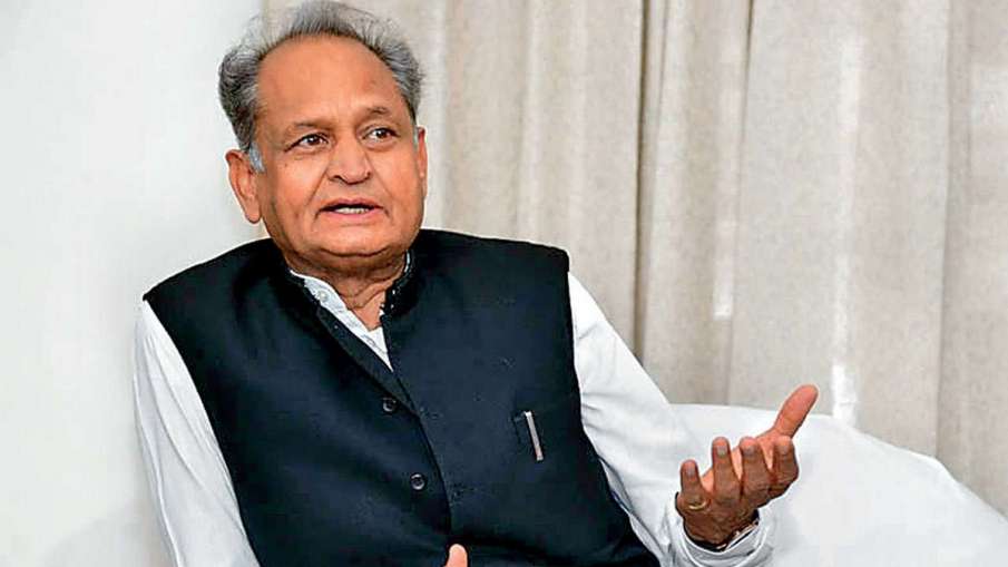 निकाय चुनावों पर अशोक गहलोत का तीखा हमला: बोले- ‘भाजपा ने पार कीं अनैतिकता की सारी हदें, आजादी के बाद पहली बार सत्ता और धनबल का ऐसा खुला दुरुपयोग’